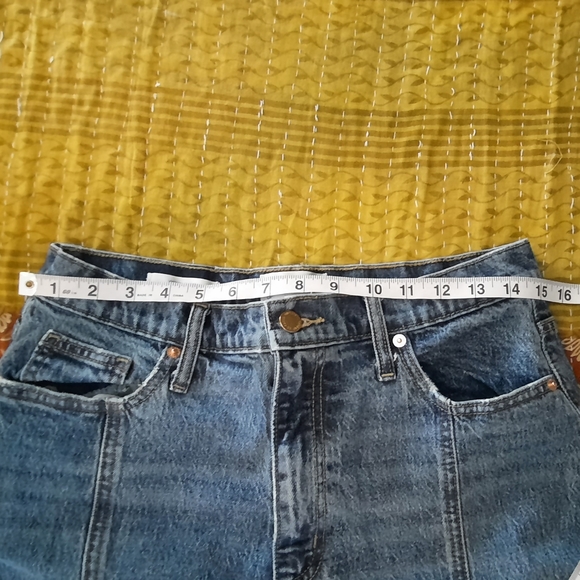 Universal Thread Mom Jeans High Rise Straight Leg - Picture 3 of 8